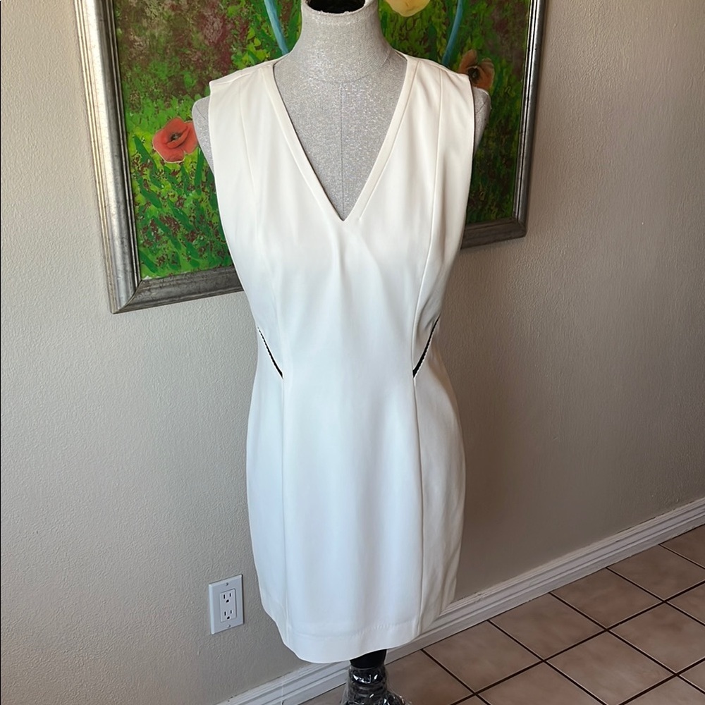 T Tahari White V-Neck Mini Dress